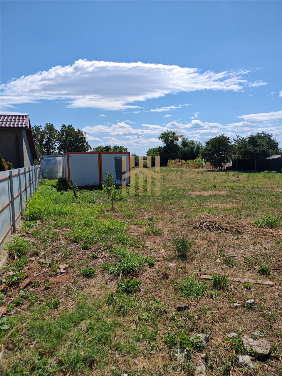 Teren intravilan construibil de vanzare  , reper Primaria Aricestii Rahtivani