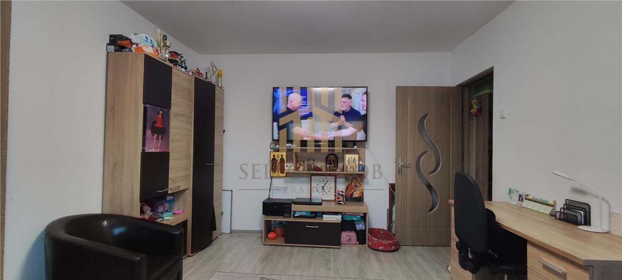 Vanzare 2 camere , zona Vest~Dinu
 cumparator comision 0